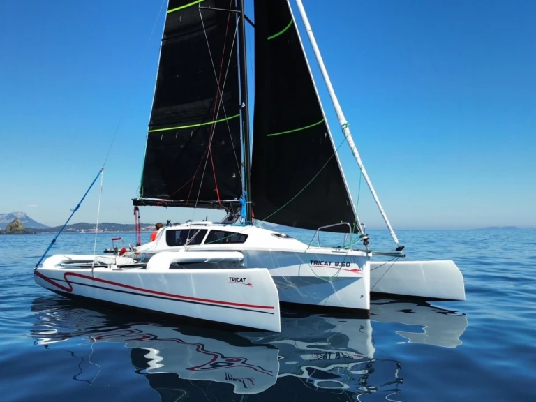 Alquiler de embarcaciones Tricat TRICAT 8.50 enLa Trinité-sur-Mer en Samboat