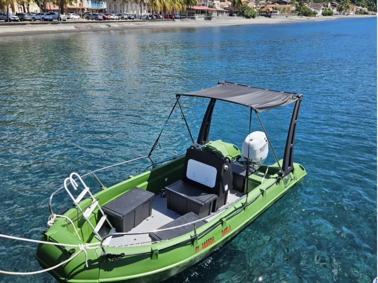 Whaly Whaly 500 de alquiler a Le François