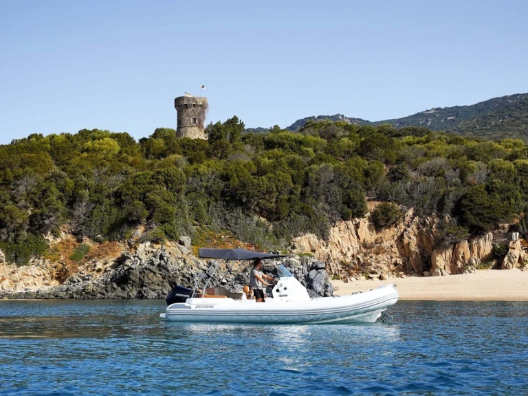 Alquiler Propriano - Zodiac ZODIAC MEDLINE 6.8 en SamBoat