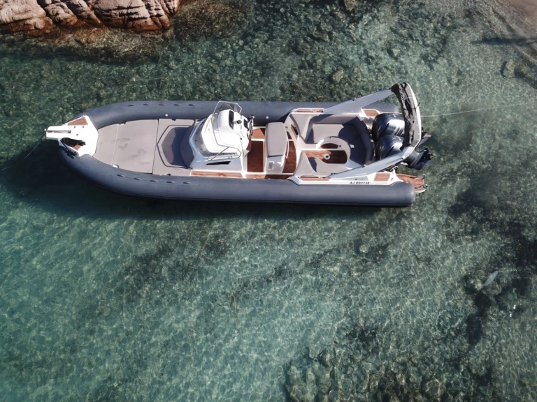Alquiler de embarcaciones Capelli 1000 sun enPorto-Vecchio en Samboat