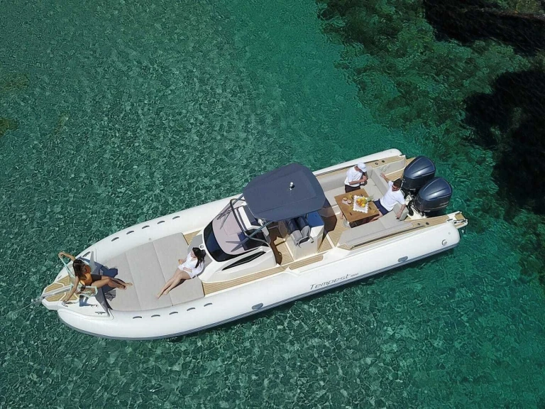 Alquiler de barcos Porto-Vecchio barato de CAPELLI 900 TEMPEST