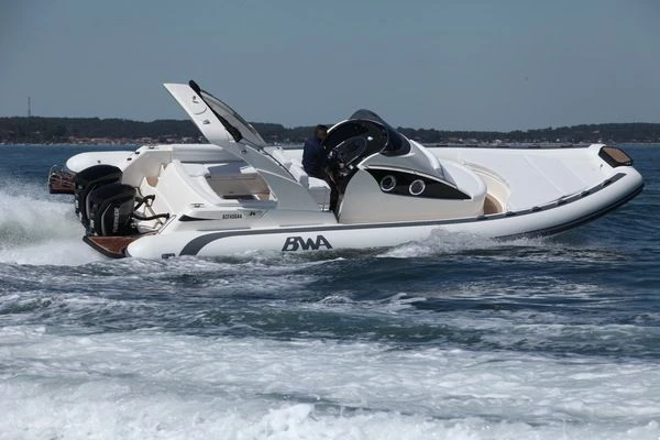 Alquiler de Bwa Premium 29' en Porto-Vecchio
