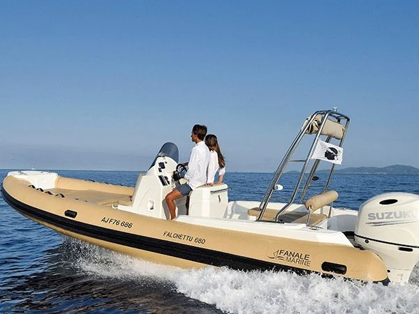 Alquiler de Fanale marine  FANALE 700 FALCHETTU en Saint-Florent
