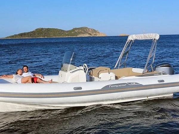 Alquiler de barcos Saint-Florent barato de Tempest 775