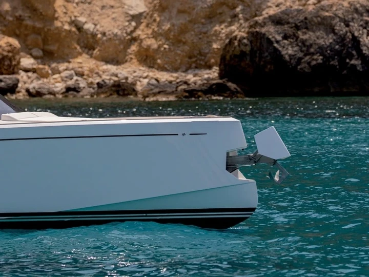 Alquiler de embarcaciones Pardo Yachts Pardo 38 enBeaulieu-sur-Mer en Samboat