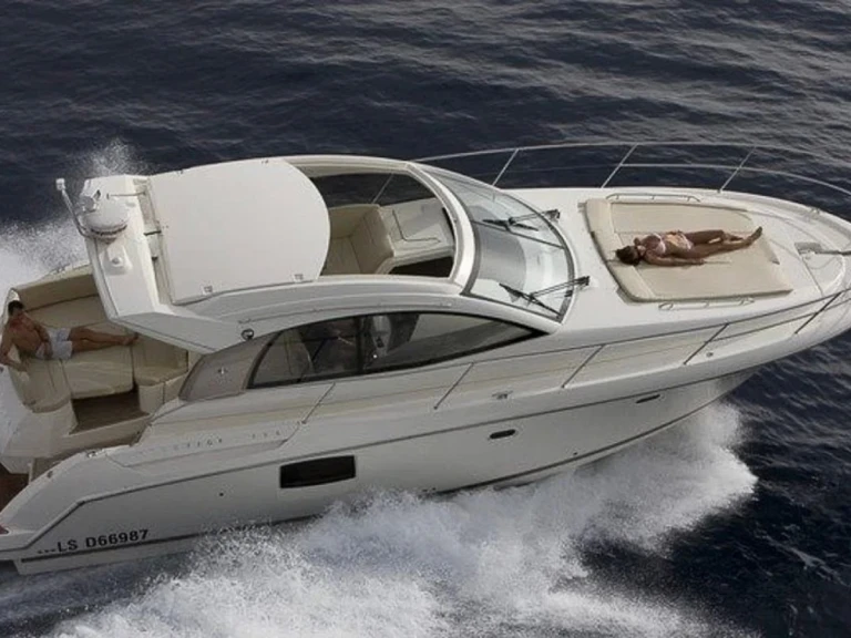 Alquiler de embarcaciones Jeanneau Prestige 38 S enSaint-Jean-Cap-Ferrat en Samboat