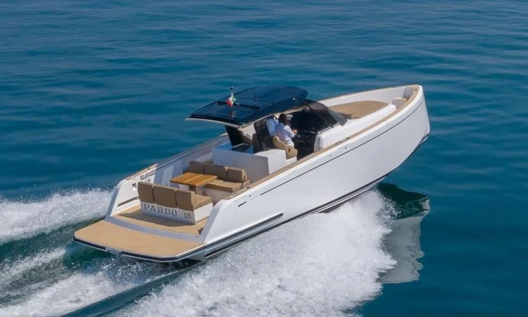 Pardo Yachts Pardo 38 de alquiler a Beaulieu-sur-Mer