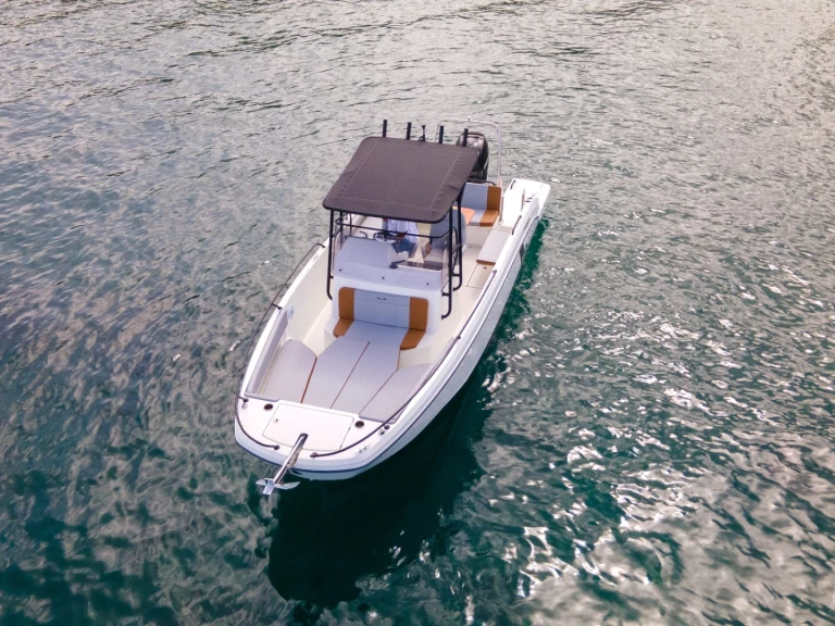Lancha para alquilar Case-Pilote al mejor precio