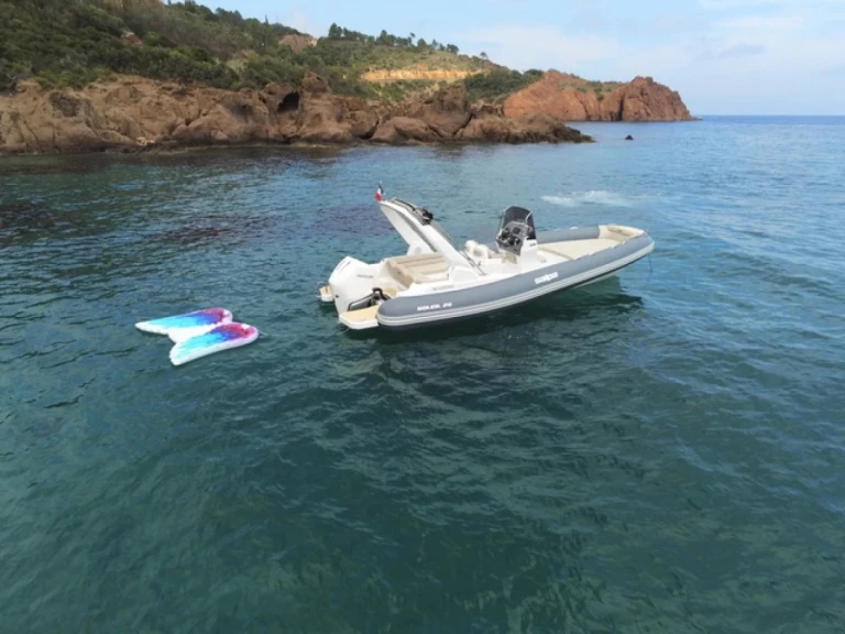 Salpa Salpa Soleil 26 de alquiler a Antibes