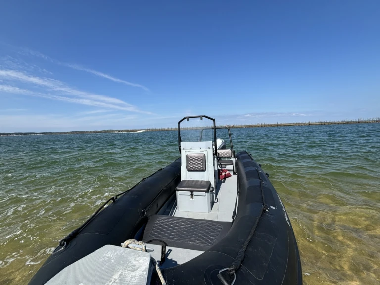 Alquiler de Highfield Patrol 600 en Arcachon