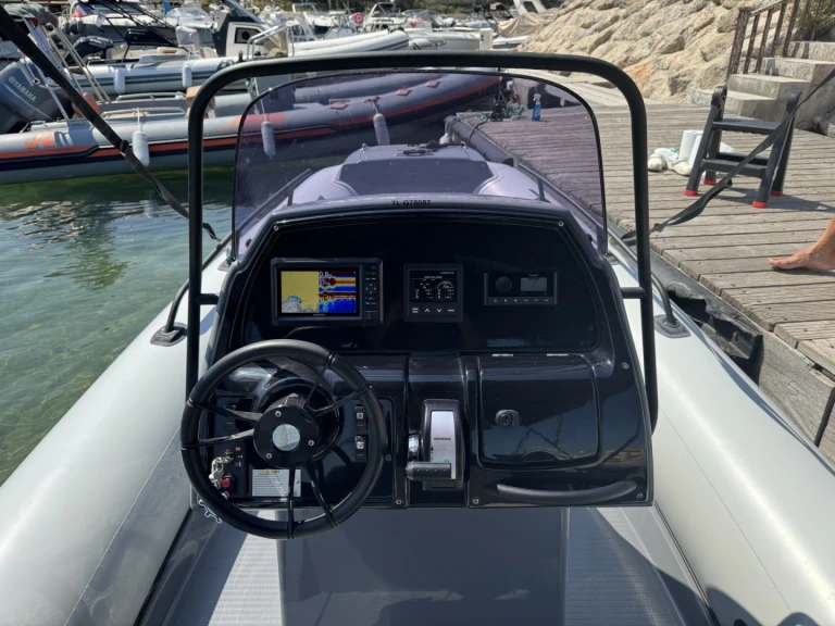 Grand Boats Golden Line G650LF de alquiler a La Madrague