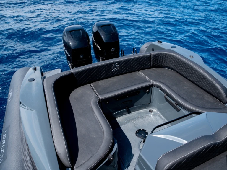 Quicksilver Activ 605 Sundeck de alquiler a Porto Pollo