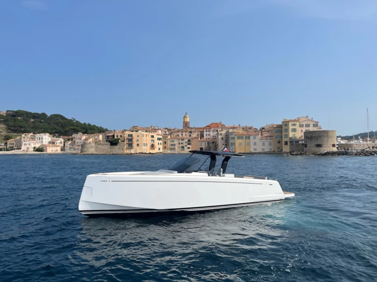 Pardo Yachts Pardo 38 de alquiler a Port Grimaud