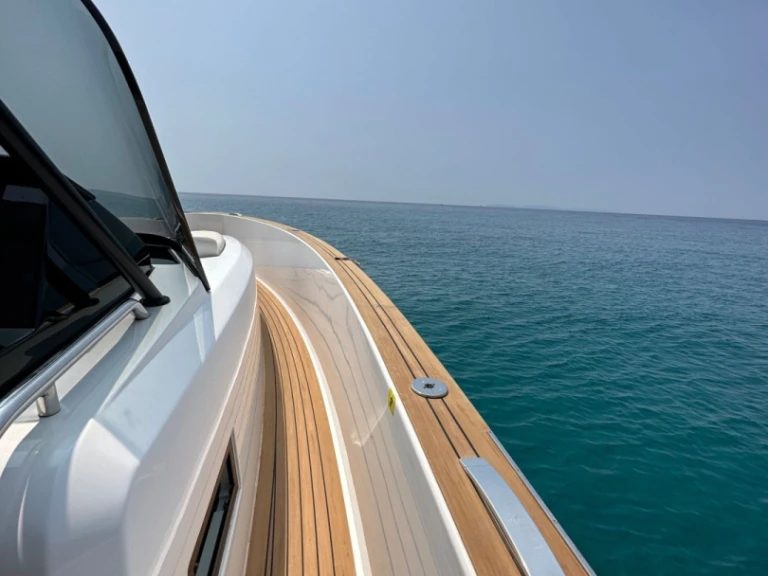 Pardo Yachts Pardo 38 de alquiler a Bandol