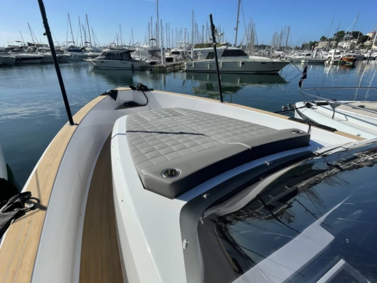 Alquiler de Pardo Yachts Pardo 38 en Bandol
