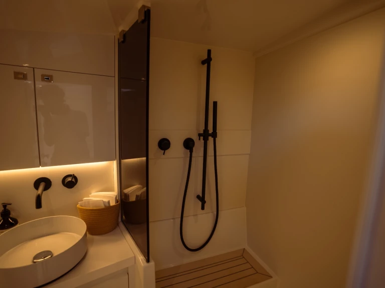 Alquiler Lancha VanDutch con o sin  título de navegación