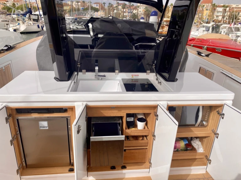 Pardo Yachts Pardo 38 de alquiler a Cogolin