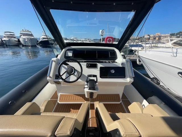 Alquiler de Neumática, con o sin patrón Northstar Porticcio