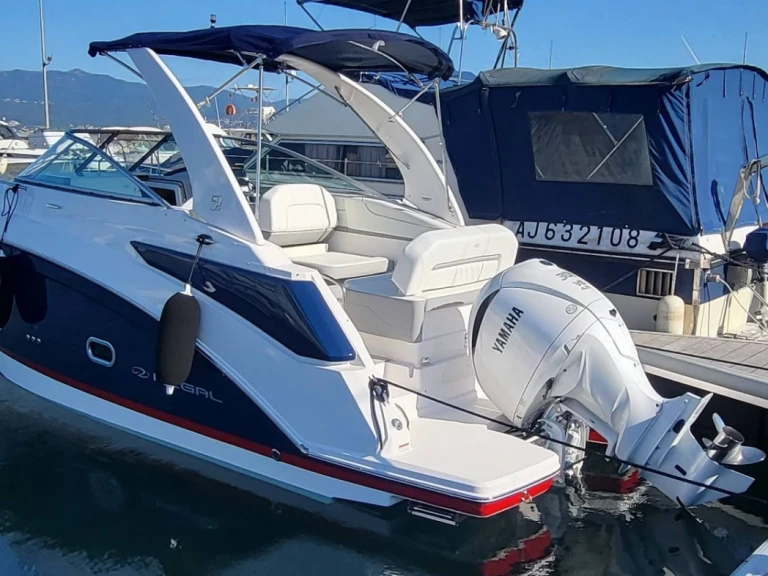 Alquiler de embarcaciones Régal REGAL 26 XO enAjaccio en Samboat