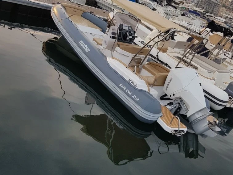 Alquiler de Neumática, con o sin patrón Salpa Ajaccio