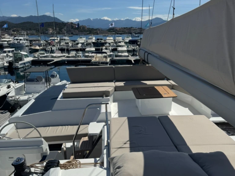 Alquiler de embarcaciones Fountaine Pajot Tanna 47 enAjaccio en Samboat
