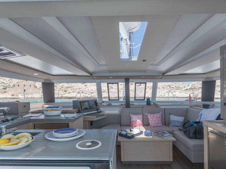 Alquiler Catamarán Fountaine Pajot con o sin  título de navegación