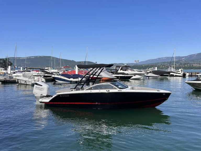 Four Winns FOUR WINNS H2 de alquiler a Viviers-du-Lac