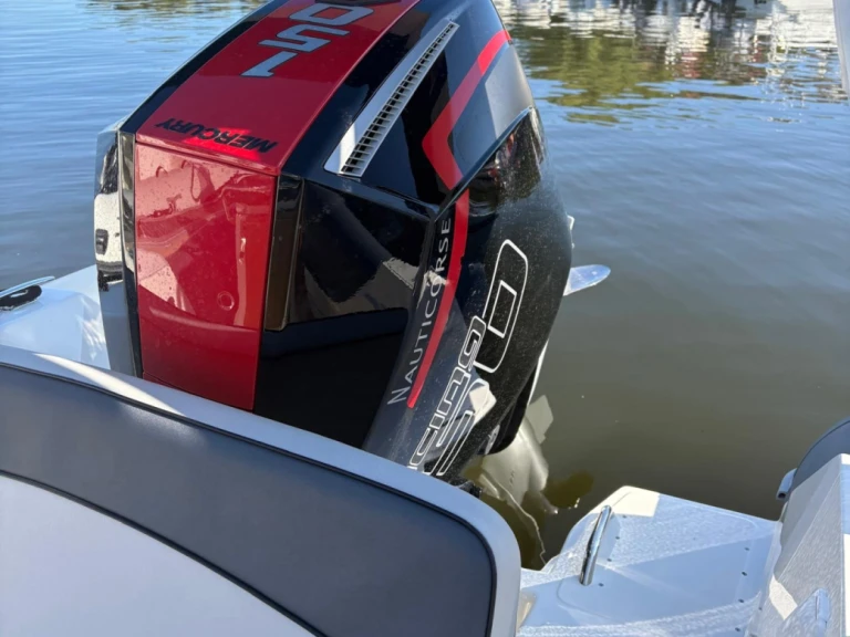 Lomac LOMAC 660 TURISMO de alquiler a Saint-Florent