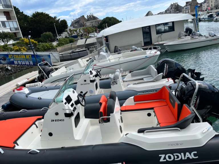 Alquiler de Zodiac ZODIAC MEDLINE 6.8 en La Baule-Escoublac