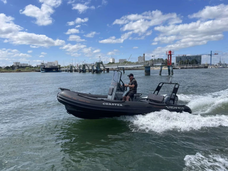 Alquiler de embarcaciones Highfield COASTER 54 enLorient en Samboat