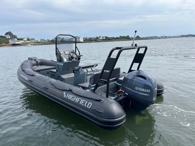 Alquiler Neumática Highfield con o sin  título de navegación