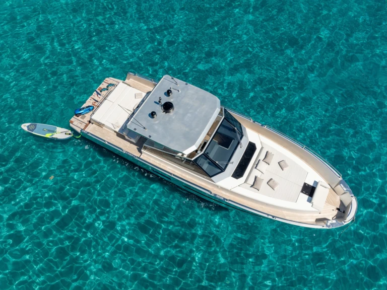 Alquiler de MED YACHT  Med Yacht 52 en Saint-Tropez