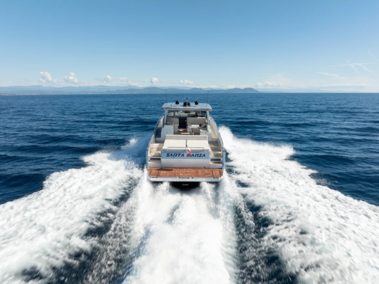 Alquiler de barcos Saint-Tropez barato de Med Yacht 52