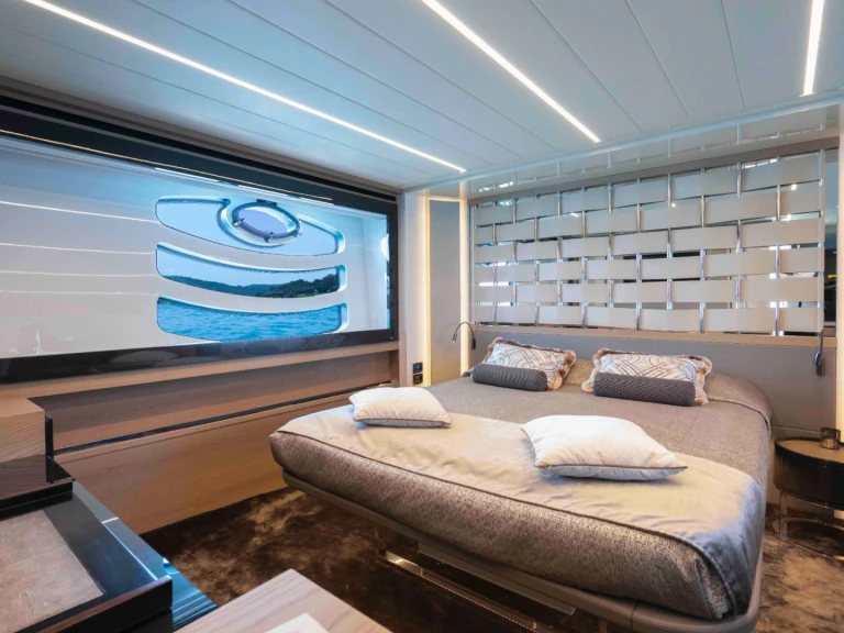 Alquiler de Pershing PERSHING 70 en Saint-Tropez