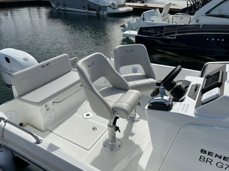 Alquiler de Lancha, con o sin patrón Bénéteau Brest