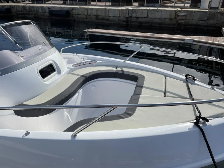 Alquiler de B2 Marine Cap ferret 572 open en Ajaccio