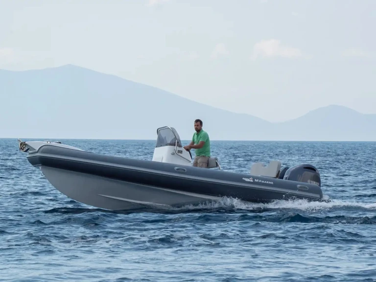 Alquiler de embarcaciones Motonautica-Vesuviana MV 700 enMarsella en Samboat