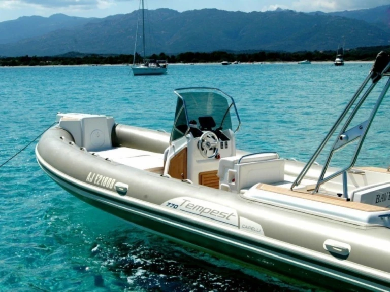 Alquiler Portigliolo - Capelli Tempest 770 en SamBoat