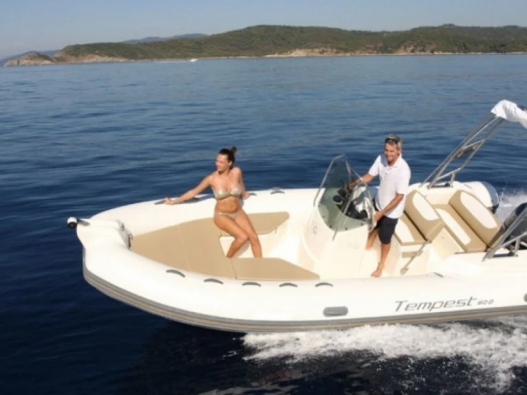 Alquiler Neumática en Portigliolo - Capelli Tempest 600