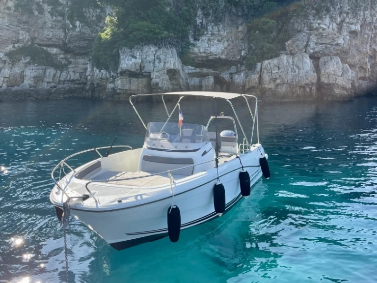 Alquiler Lancha en Antibes - Jeanneau Cap Camarat 6.5 CC Serie 3