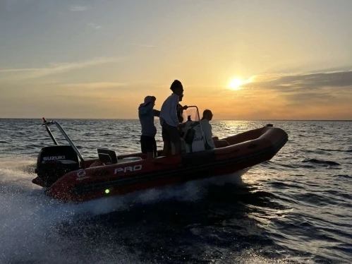 Alquiler La Forêt-Fouesnant - Zodiac Pro 12 Man en SamBoat
