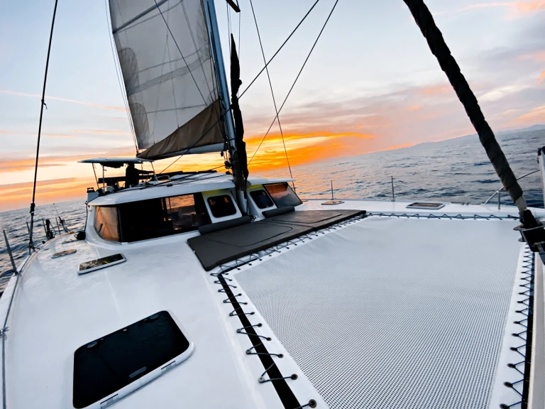 Alquiler de embarcaciones Fountaine Pajot Helia 44 enSant Antoni de Portmany en Samboat