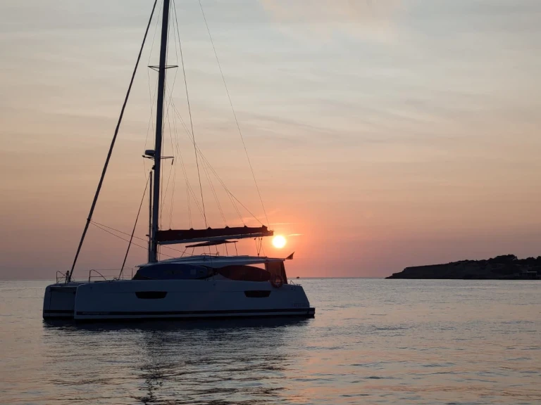 Alquiler Catamarán Fountaine Pajot con o sin  título de navegación