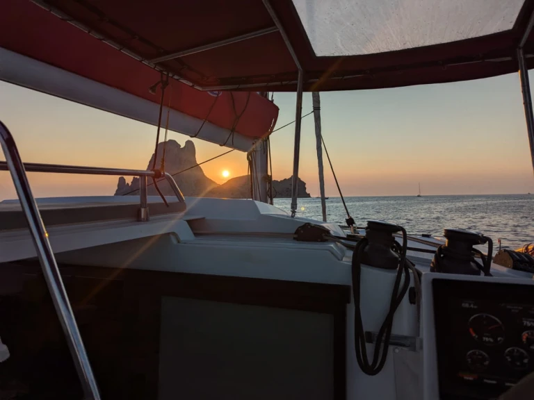 Fountaine Pajot Astrea 42 de alquiler a Sant Antoni de Portmany