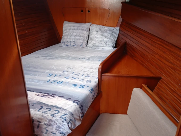 Alquiler de Bénéteau First 42 en Marina Izola