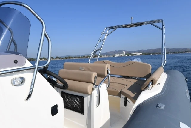 Bwa BWA 22 GTO de alquiler a La Trinité-sur-Mer