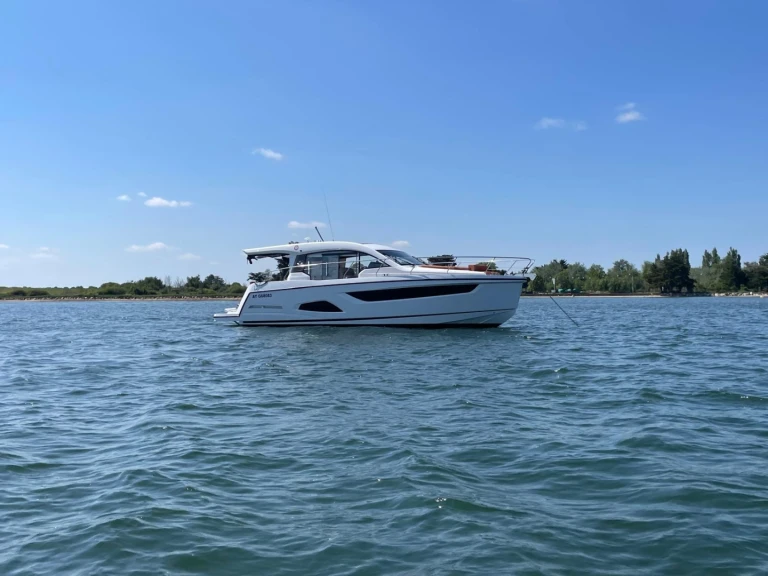 Alquiler de embarcaciones Sealine Sealine C390 enLa Trinité-sur-Mer en Samboat