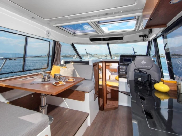Jeanneau Merry Fisher 1095 de alquiler a La Trinité-sur-Mer