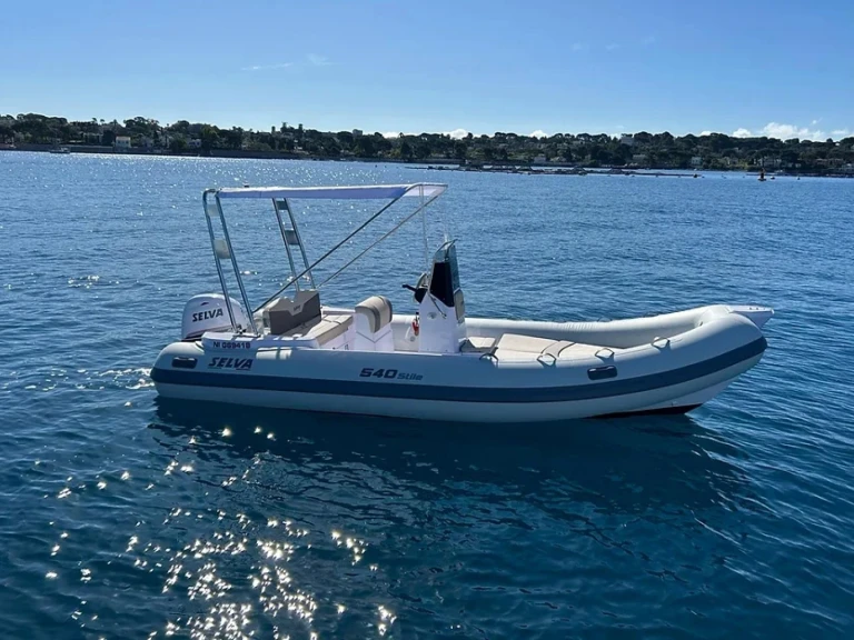 Selva Selva 540 Stile de alquiler a Antibes