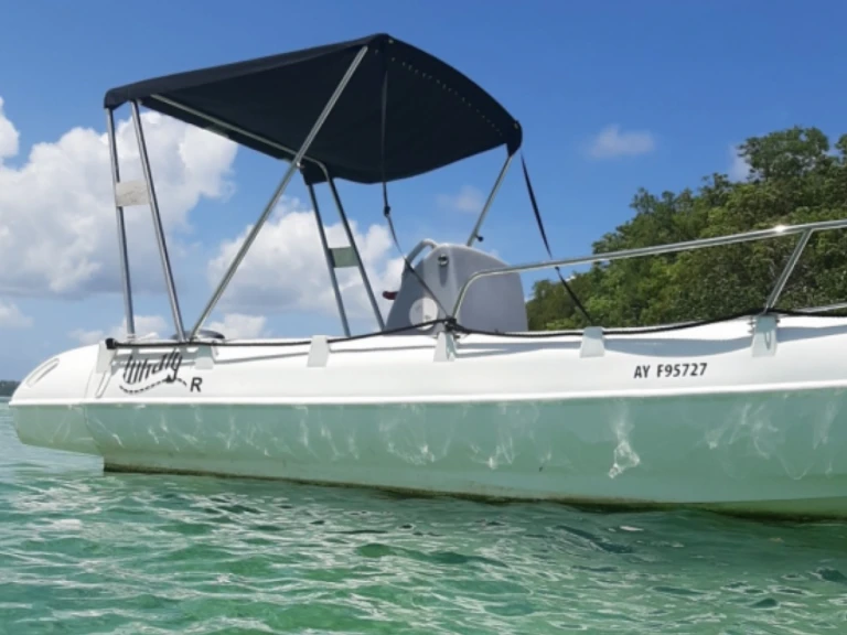 Alquiler de barcos Le François barato de Whaly 500